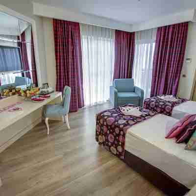 Azura Deluxe Resort & Spa - Ultra All Inclusive Rooms
