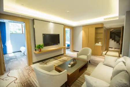 Hualun Hotel Отели рядом со станцией Zunyi Railway Station