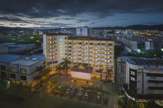 金鳳ホテル 普洱（戴家巷）