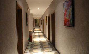 Yezi Crystal Hotel(Taiyuan Jinsi Park Branch)