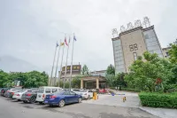 Garden Hotel - parking
