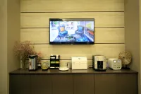 Homeinn Plus Hotel (Tianchang Municipal Government Wuyue Plaza) - parking
