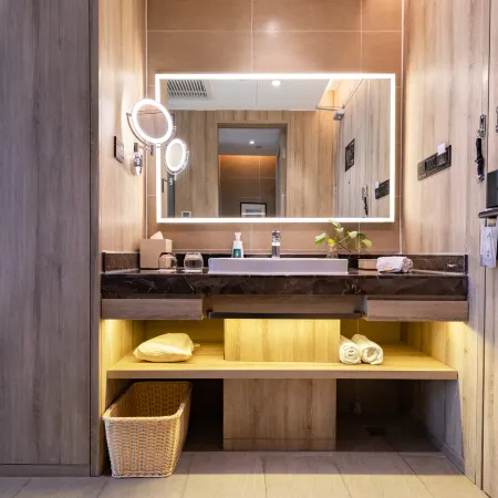 Atour Hotel Qingdao Zhanqiao  Ocean View Отели рядом с достопримечательностью «Вокзал Циндао»