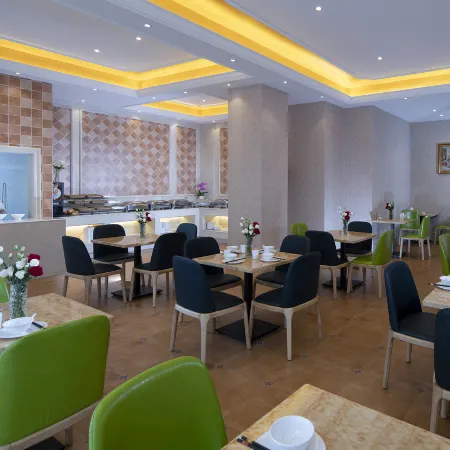 Vienna Hotel (Chenzhou Wuling Square Municipal Government Branch)