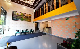 Fenglai Holiday Hostel