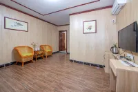 Yangchun Yunshan Green Lake Hot Spring Homestay Hôtels à : Yangchun