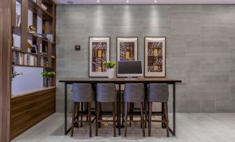 Homeinn Plus Hotel (Kunming Dashanghui )