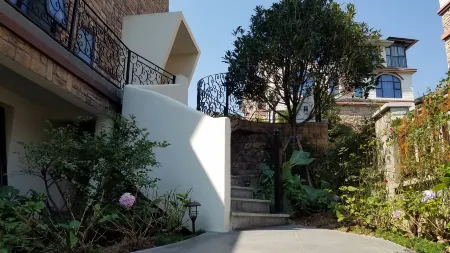 Xisu B&B Отели рядом с достопримечательностью «Three Natural Bridges»