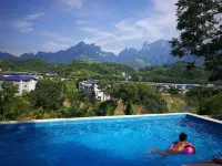 Tianshe Hostel Hotels in Tianmenshan Cableway/Tianmen Mountain National Forest Park