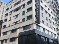 高雄巴黎商旅 新堀江商圈附近的飯店