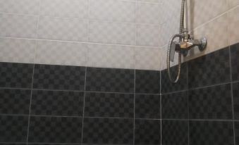 Xinglong Yaju Short-term Rental Homestay (Lanzhou Linxia Road Xiguan Subway Station Branch)