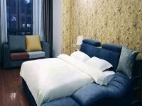 蚌埠胜境主题酒店万达公寓店 - 明亮风格大床房