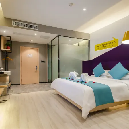 Y Hotel (Xi'an North High-speed Railway Station Fengcheng 12th Road Subway Station)