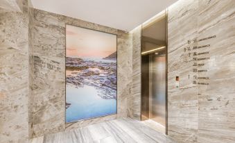 Atour Hotel Huizhou Huiyang High-speed Railway Station