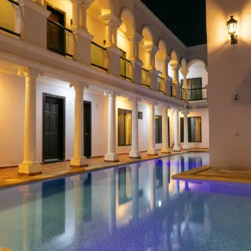 โรงแรม ลาวันดา เมรีดา โรงแรมใกล้สนามบินนานาชาติมานูเอล เกรสเซนซิโอ เรจอน