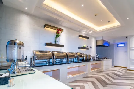 Lanou Hotel (Guiyang Huaxi District Meide Government House Branch) Отели рядом с достопримечательностью «Confucious Academy»