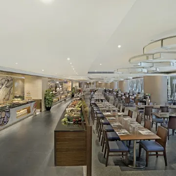 The Kowloon Hotel Отели рядом с достопримечательностью «Океанский терминал»