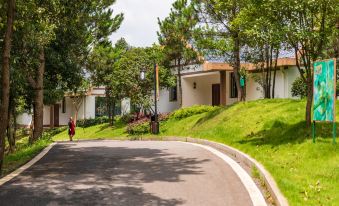 Guangming Squirrel Valley Holiday Villa