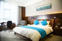 Runyuan Hotel Hotel in zona Luochuan Station
