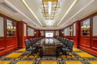 熹龍国際ホテル（茂名人民広場高速鉄道駅）