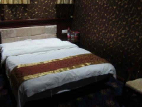 在水一方快捷酒店(镇平健康路店) - 普通大床房