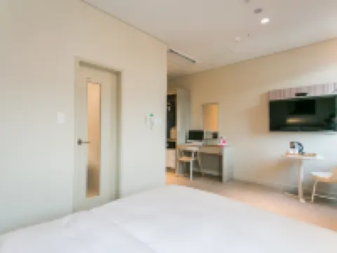 H Avenue Hotel Idae Sinchon โรงแรมในโซล