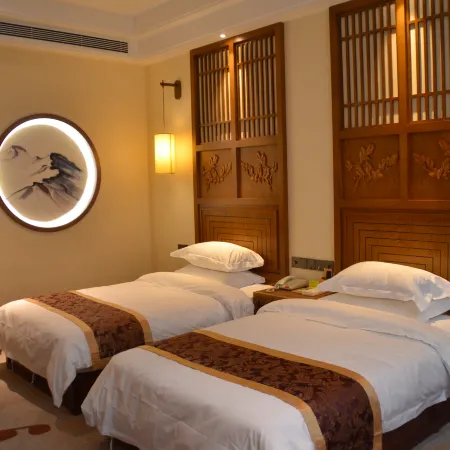 Huang He  Hotel