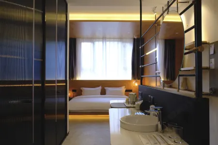 Dadan Hotel Отели рядом с достопримечательностью «Nine-Dragon Wall»