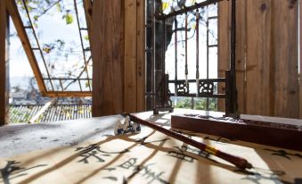 Lijiang Fengyasong Wenjinyuan Chinese Inn · Naxi Guyuan