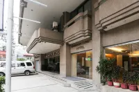 Paragon Tower Hotel - 2つ星
