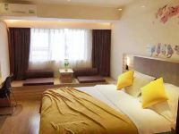 柠檬湾酒店(桂林火车站店) - 阳光精选大床房