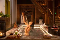 Shilily WeiYan Heritage Hot Spring Resort Hotel - piscina