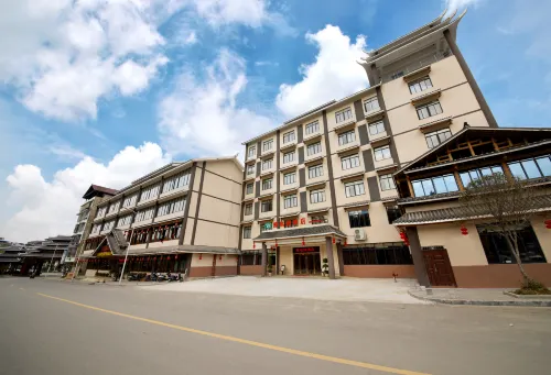 Vienna Hotel (Sanjiang Bell Tower Bird's Nest Distribution Center) Hotels in Sanjiang