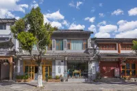 大理古城全年·憶閒居客棧 文獻樓附近的飯店