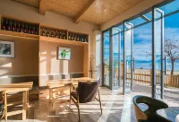 Yan sit lake view luxury B&B (Lugu Lake pig trough boat tour lake big falling water village store)