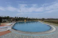Nanjing Yunshuijian Parent-child Resort Hotel - Rooftop Pools