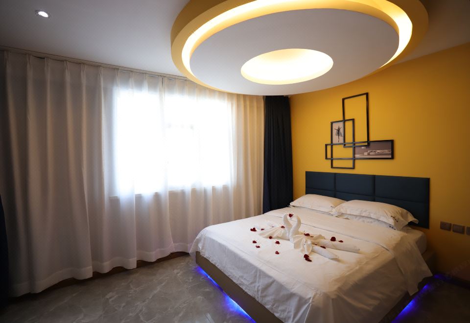 Lufeng Hotel - Housity