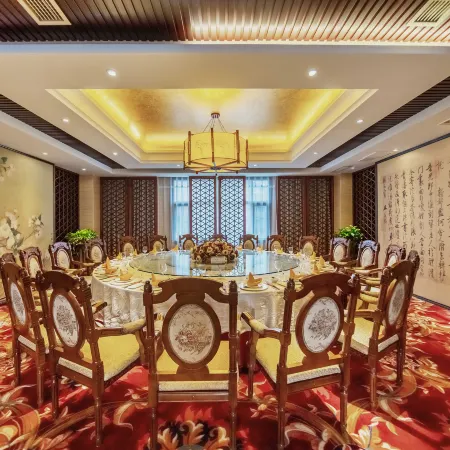 Carey Harmony Dunp Hotel Grand Cross Centre