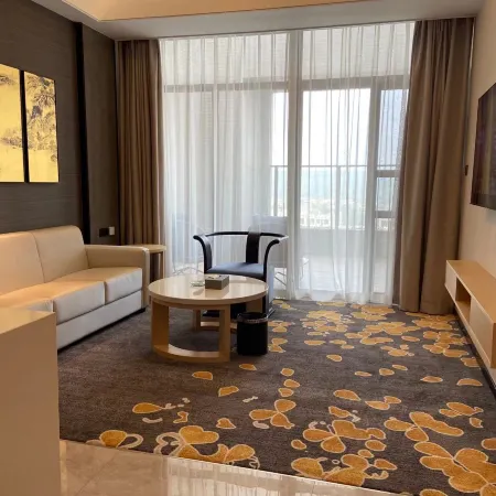 Yunfu Xinxing Xiangshun Junzhou Hotel