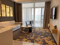 Yunfu Xinxing Xiangshun Junzhou Hotel