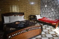 Mughal E Azam Hotel a Jhika Gali