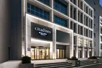 Shanghai Citadines Serviced Apartment (Pudong New District Beiyangjing Road Subway Station) Các khách sạn gần Shanghai Publishing and Printing College (Longchang Road Campus)
