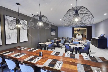 Riu Plaza Fisherman's Wharf Отели рядом с достопримечательностью «Форт-Пойнт»