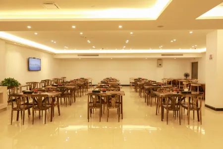 Fuzhou Hailan Hotel Отели рядом с достопримечательностью «Mingcheng Center»