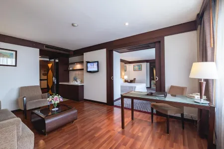 โรงแรมซีนิท สุขุมวิท กรุงเทพฯ