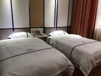 温州假日大酒店(兴义火车站店) - 麻将双床套房
