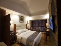 梅州客天下国际大酒店 - 林风眠艺术主题复式三床房