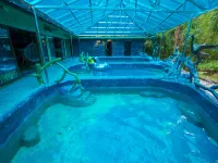 Q+ Shunan Zhuhai Qixiange Hot Spring Hotel Hotels in Changning