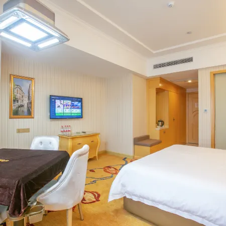 Vienna Hotel (Yingtan High-Tech Longhushan Avenue)