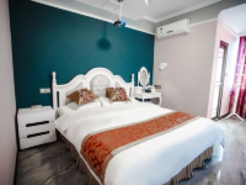 绵阳四季主题影院酒店 - 精致影院大床房